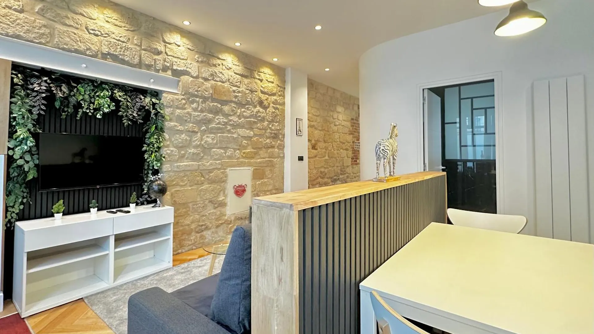Loft Moderne Saint-Ambroise Apartment Paris France